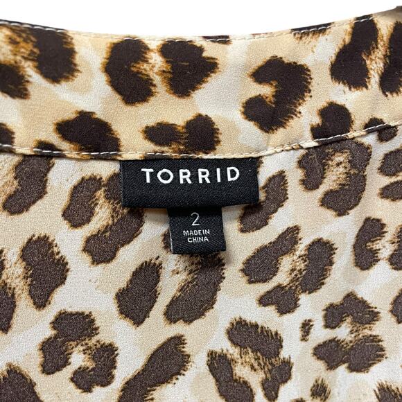 Torrid Cheetah Print Caged Neck Blouse size 2X - Picture 6 of 7